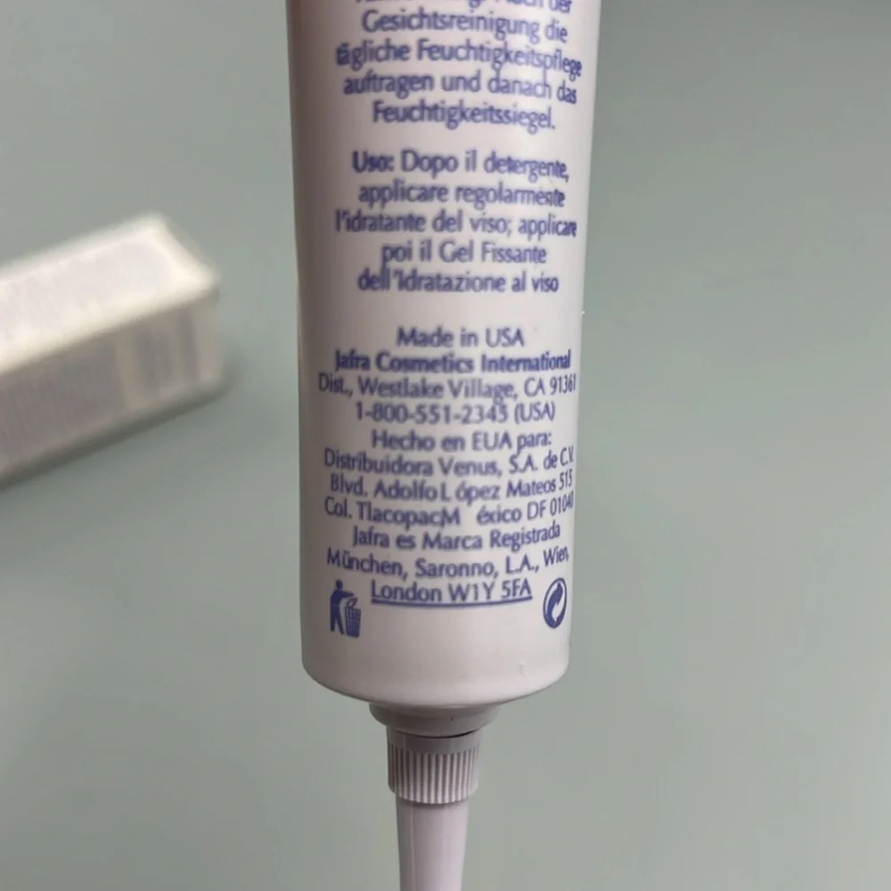 Vintage Jafra Moisture Seal for Extra Dry Skin & Extreme Dry Weather Conditions